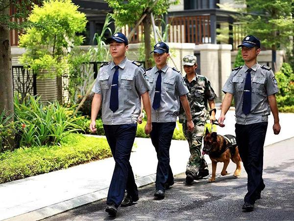 門衛(wèi)保安公司是怎么處理緊急情況的？